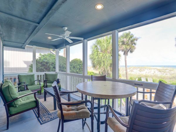 Hilton Head Oceanfront Oasis 6 Bedrooms Plus Loft
