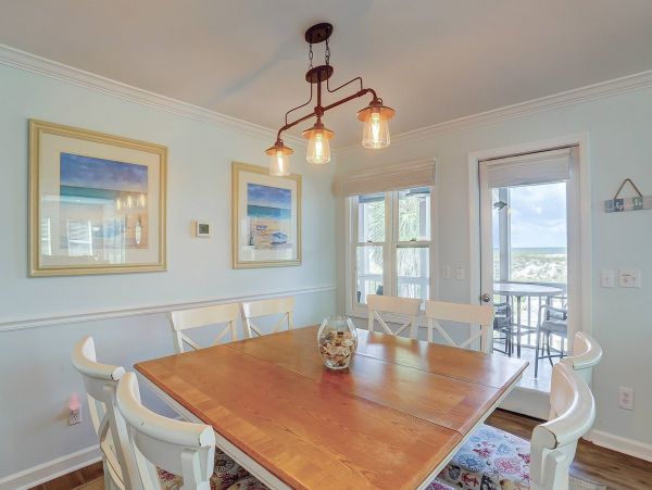 Hilton Head Oceanfront Oasis 6 Bedrooms Plus Loft
