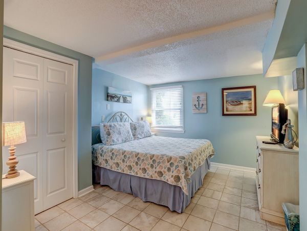 Hilton Head Oceanfront Oasis 6 Bedrooms Plus Loft