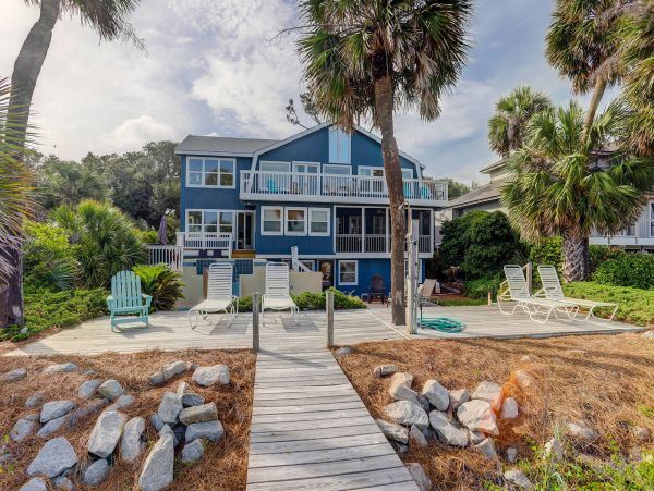 Hilton Head Oceanfront Oasis 6 Bedrooms Plus Loft