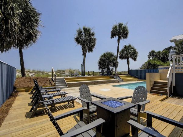 Hilton Head Oceanfront Oasis 6 Bedrooms Plus Loft