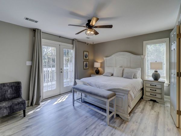 One Block to Beach 6 Bedroom Pool Home