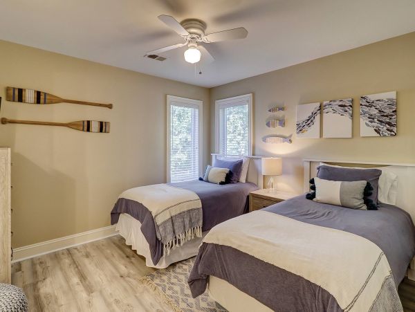 One Block to Beach 6 Bedroom Pool Home