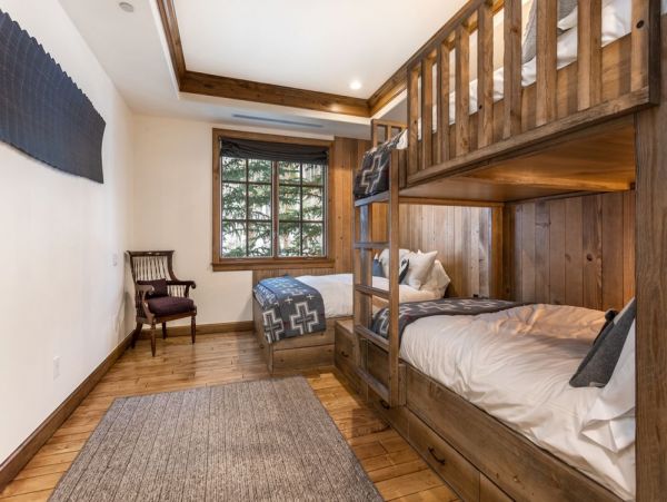 Luxury & Comfort 4 Bedroom Beaver Creek Vacation Residence