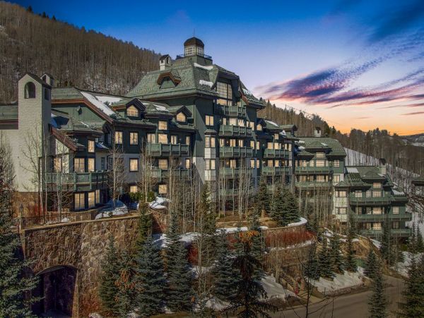 Luxury & Comfort 4 Bedroom Beaver Creek Vacation Residence
