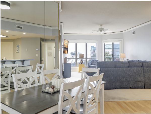 Oceanview Villa in Hilton Head Island: Sleeps 7, Pool Access