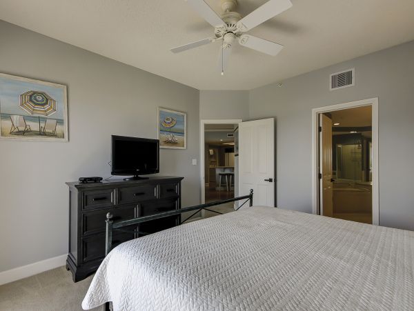 Oceanview Villa in Hilton Head Island: Sleeps 7, Pool Access