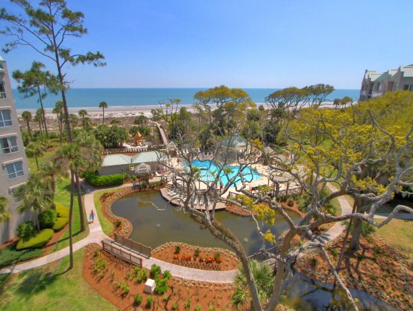 Oceanview Villa in Hilton Head Island: Sleeps 7, Pool Access