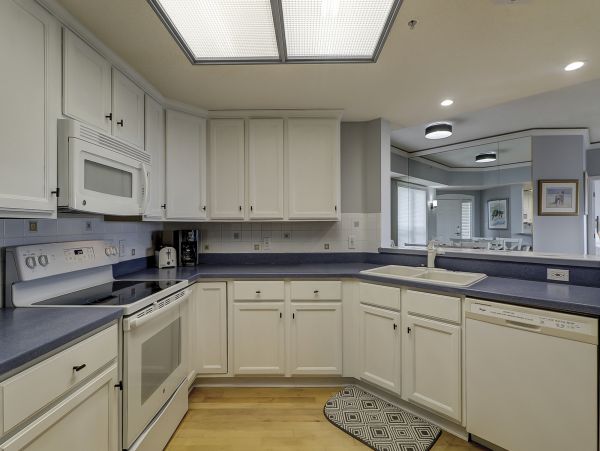Oceanview Villa in Hilton Head Island: Sleeps 7, Pool Access