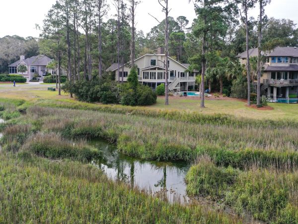 Walk To Beach, 6 Bed & 6 Baths Property