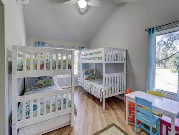 Walk To Beach, 6 Bed & 6 Baths Property