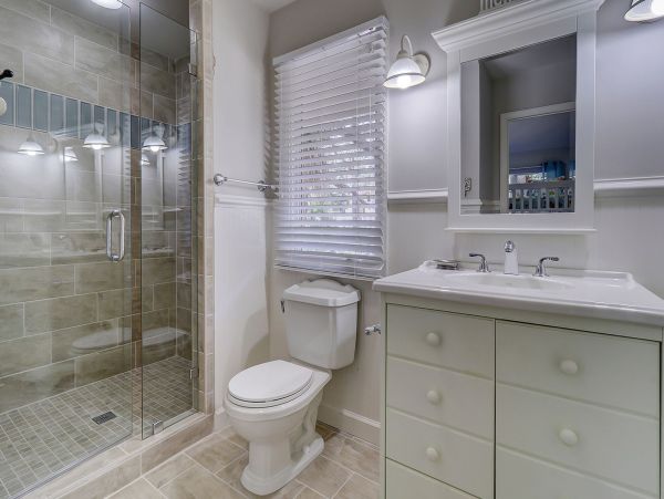 Walk To Beach, 6 Bed & 6 Baths Property