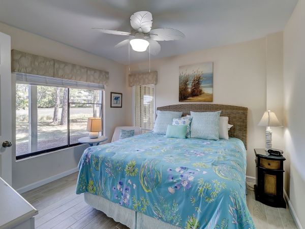 Walk To Beach, 6 Bed & 6 Baths Property