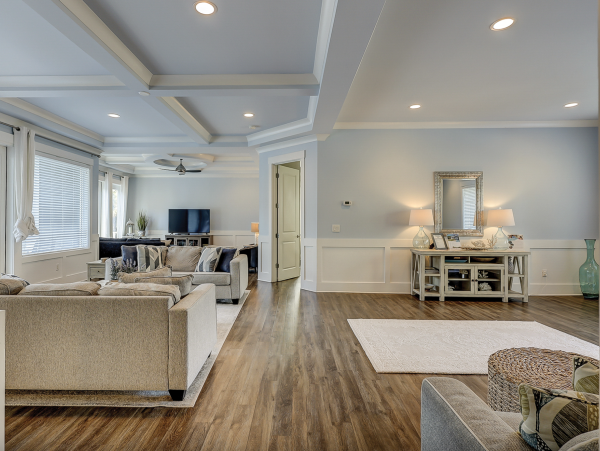 Spacious, Island Style 7 Bedroom Vacation Home Walk to Beach