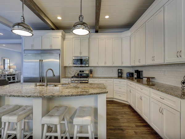 Spacious, Island Style 7 Bedroom Vacation Home Walk to Beach