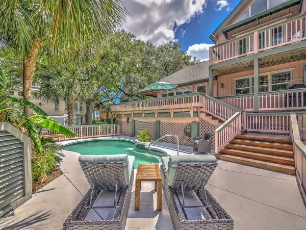 North Forest Beach 3 Bedroom Vacation Home Steps to Beach
