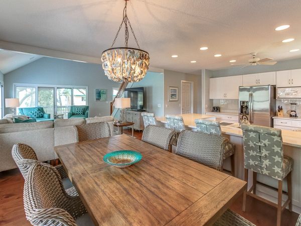 North Forest Beach 3 Bedroom Vacation Home Steps to Beach
