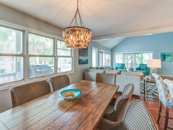 North Forest Beach 3 Bedroom Vacation Home Steps to Beach