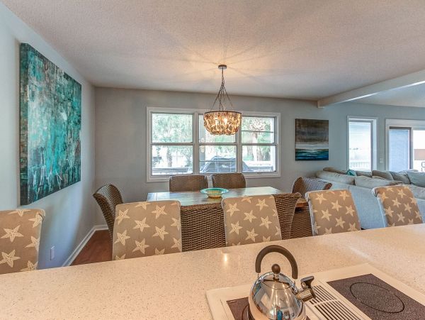 North Forest Beach 3 Bedroom Vacation Home Steps to Beach