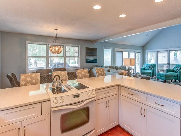 North Forest Beach 3 Bedroom Vacation Home Steps to Beach