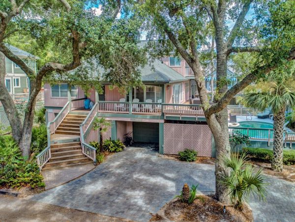 North Forest Beach 3 Bedroom Vacation Home Steps to Beach