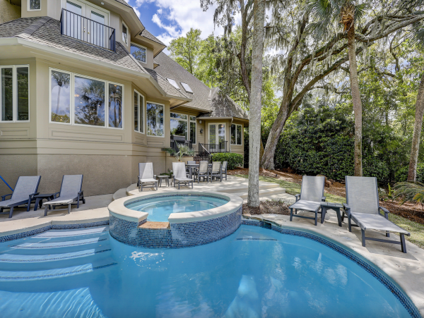 An Upscale Coastal Retreat On Hilton Heads Gold Coast