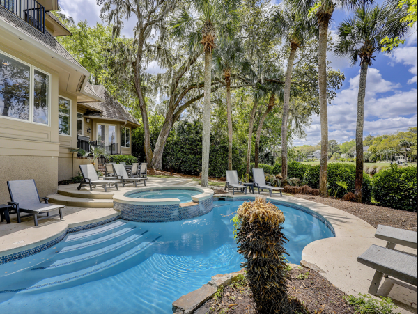 An Upscale Coastal Retreat On Hilton Heads Gold Coast