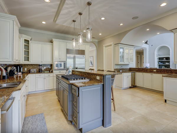An Upscale Coastal Retreat On Hilton Heads Gold Coast