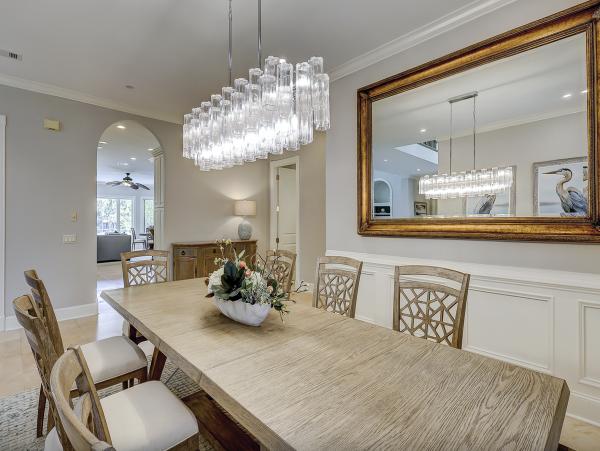 An Upscale Coastal Retreat On Hilton Heads Gold Coast