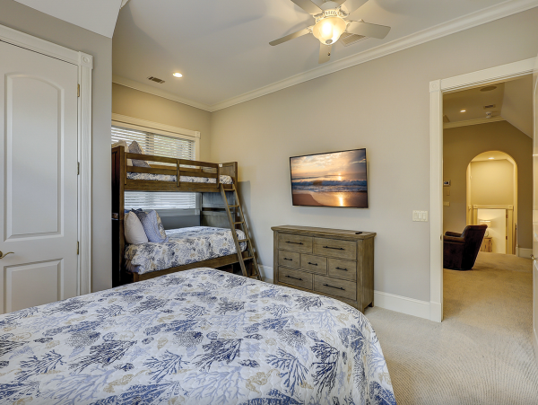 An Upscale Coastal Retreat On Hilton Heads Gold Coast