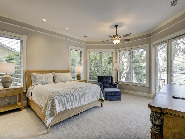 An Upscale Coastal Retreat On Hilton Heads Gold Coast