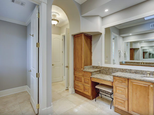 An Upscale Coastal Retreat On Hilton Heads Gold Coast