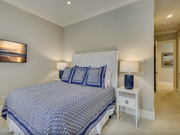 An Upscale Coastal Retreat On Hilton Heads Gold Coast