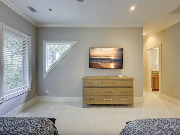 An Upscale Coastal Retreat On Hilton Heads Gold Coast