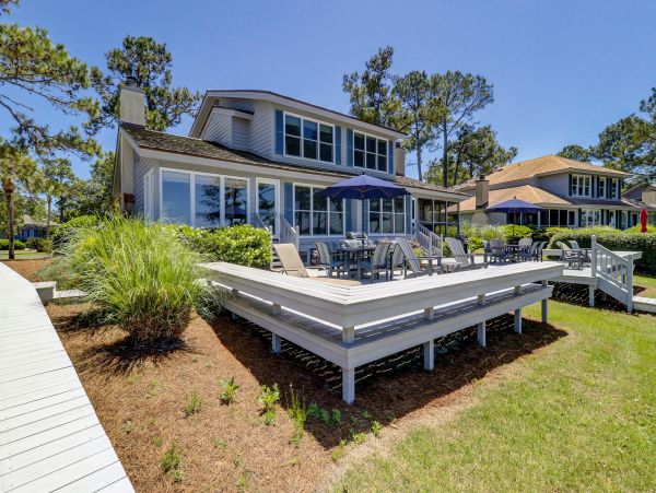 3 Bedroom House 1 min walk to Beach
