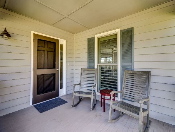 3 Bedroom House 1 min walk to Beach