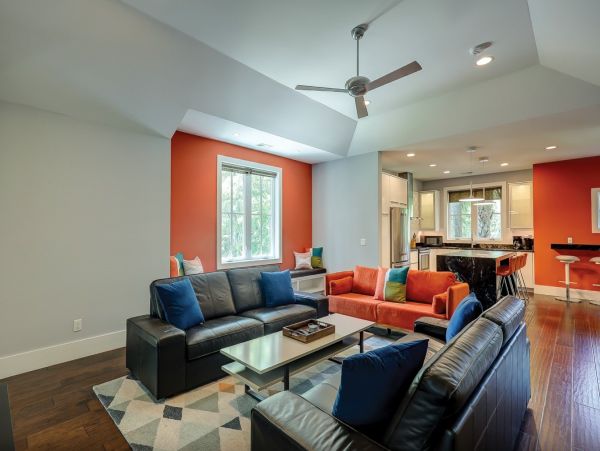 Five Bedroom Home Minutes To The Beach