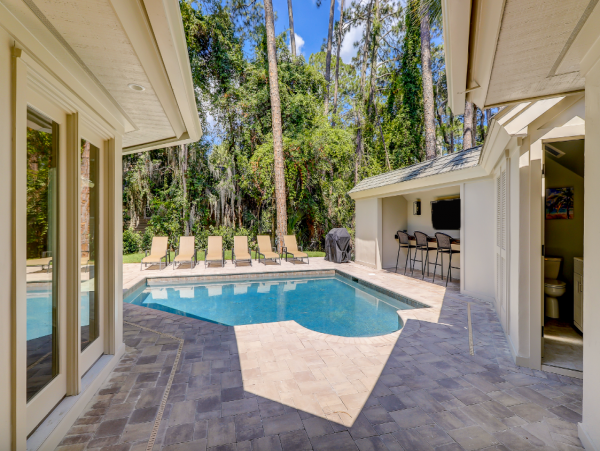 Spacious 4 Bedroom Vacation Home with Private Pool
