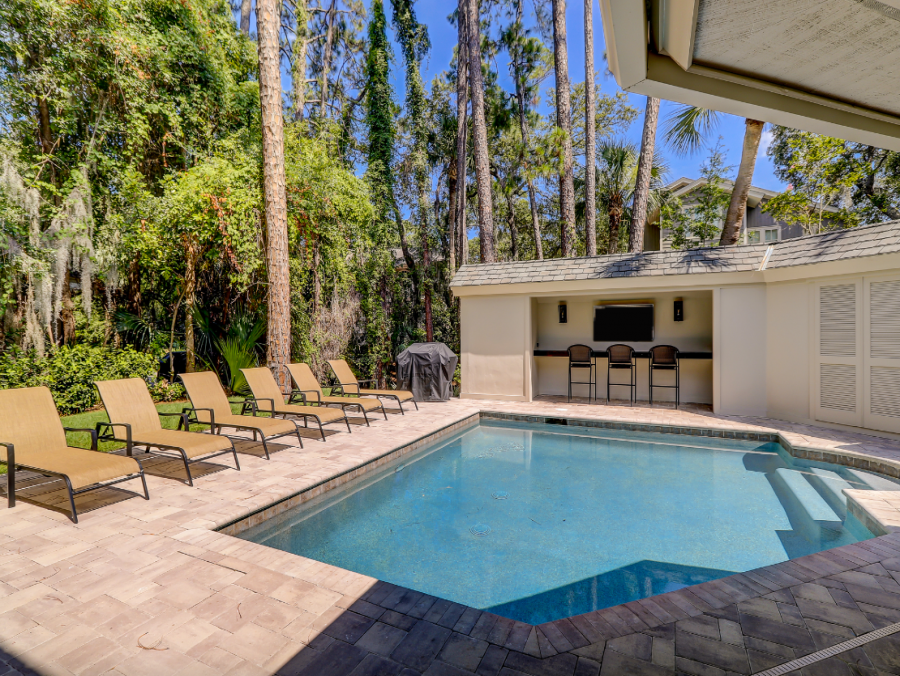 Spacious 4 Bedroom Vacation Home with Private Pool