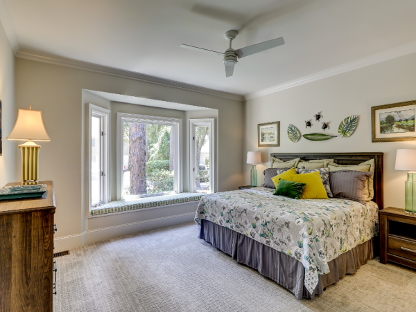 Spacious 4 Bedroom Vacation Home with Private Pool