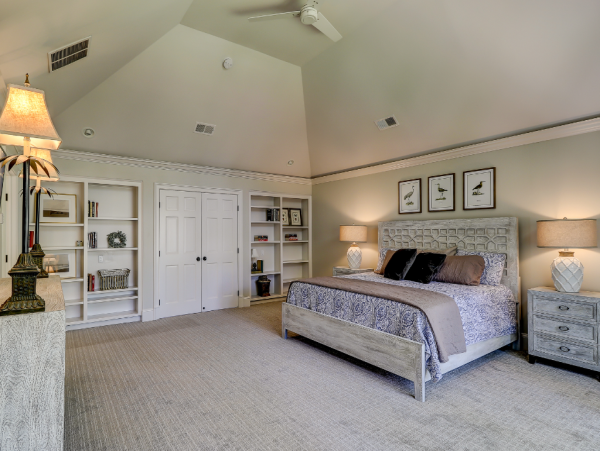 Spacious 4 Bedroom Vacation Home with Private Pool