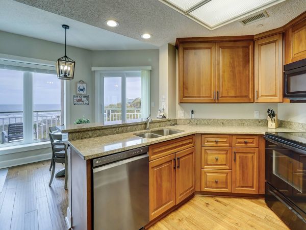 Oceanfront Vacation Villa in Hilton Head Island Sleeps 8