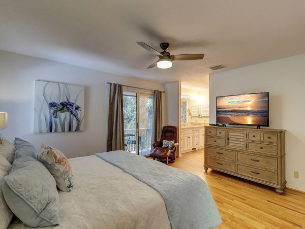 Hilton Head Luxury Four Bedroom Vacation Home Private Pool