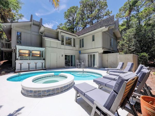 Hilton Head Luxury Four Bedroom Vacation Home Private Pool