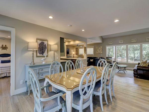 Luxury Vacation Home In Hilton Head, Short Walk to Beach