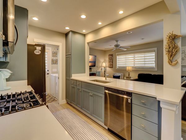 Luxury Vacation Home In Hilton Head, Short Walk to Beach