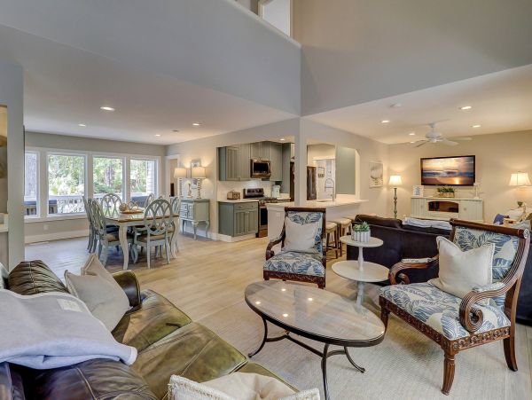 Luxury Vacation Home In Hilton Head, Short Walk to Beach