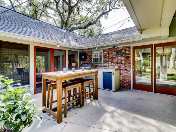 Beautiful Island Vacation Pool Home in Hilton Head Sleeps 10