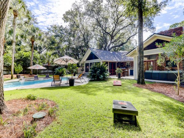 Beautiful Island Vacation Pool Home in Hilton Head Sleeps 10