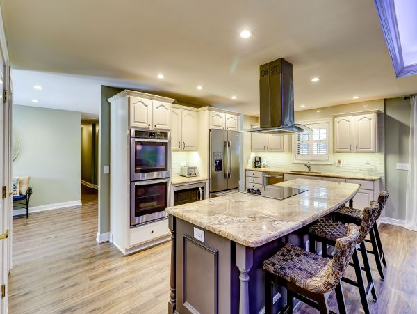 Beautiful Island Vacation Pool Home in Hilton Head Sleeps 10